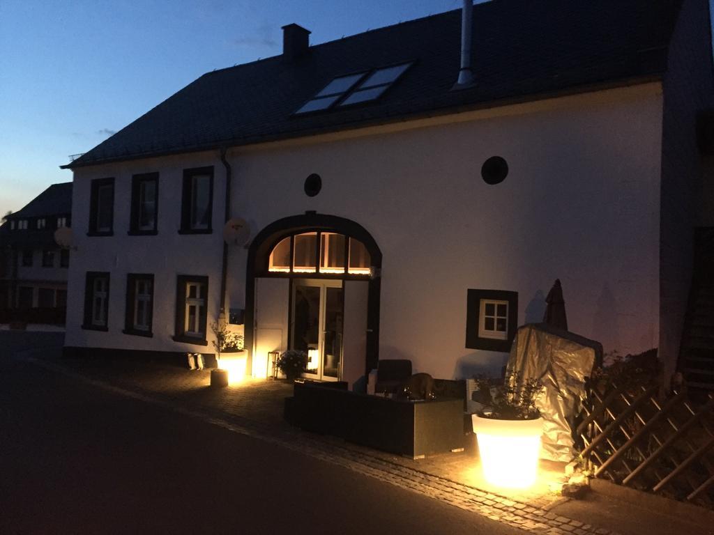 Altes Pfarrhaus Hunolstein Villa Buitenkant foto